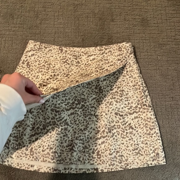 Free People cheetah mini skirt - Picture 2 of 6